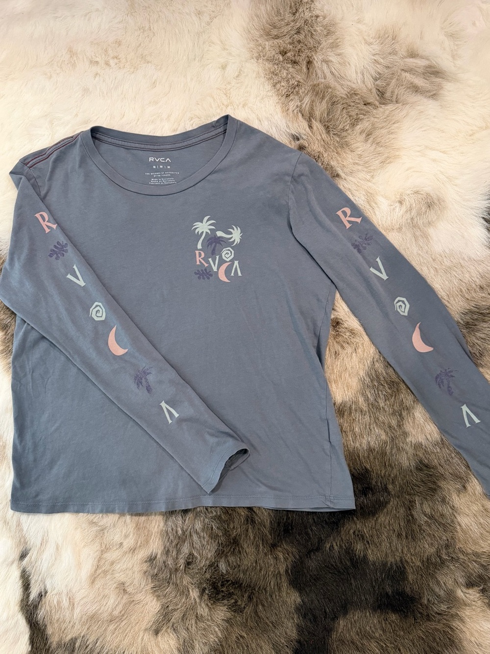 RVCA Slate Blue Graphic Long Sleeve Shirt 100% cotton super soft palm tree med